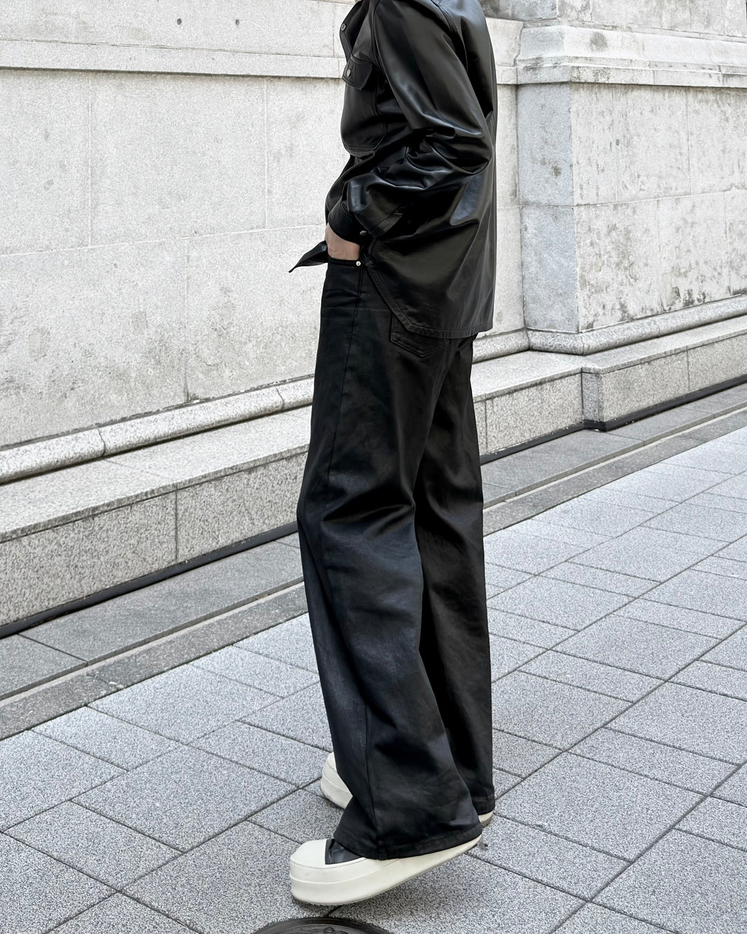 【7/4発売】"Coated Wide Flare Jeans"