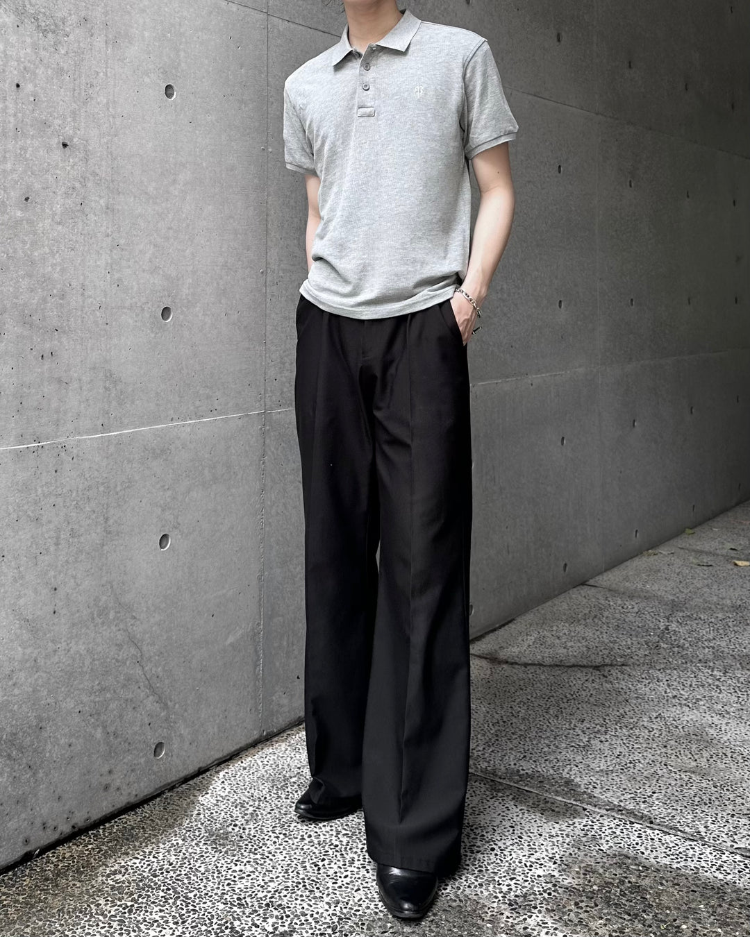 "Embroidery Logo Polo-shirt" Gray