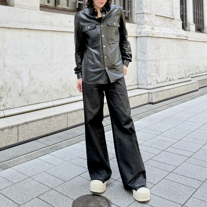 【7/4発売】"Coated Wide Flare Jeans"