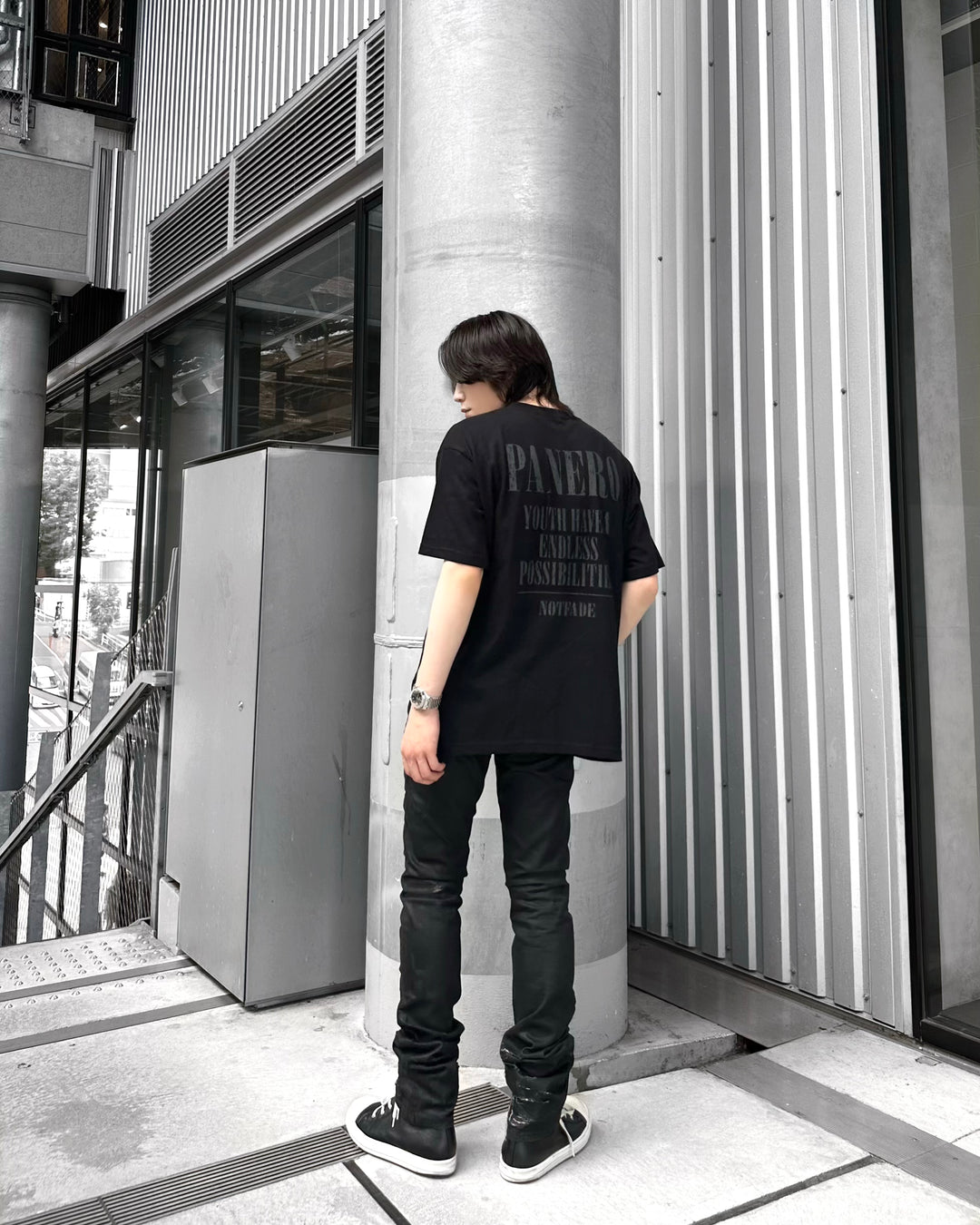 "NotFade Grunge T-Shirt" (Black x Gray)