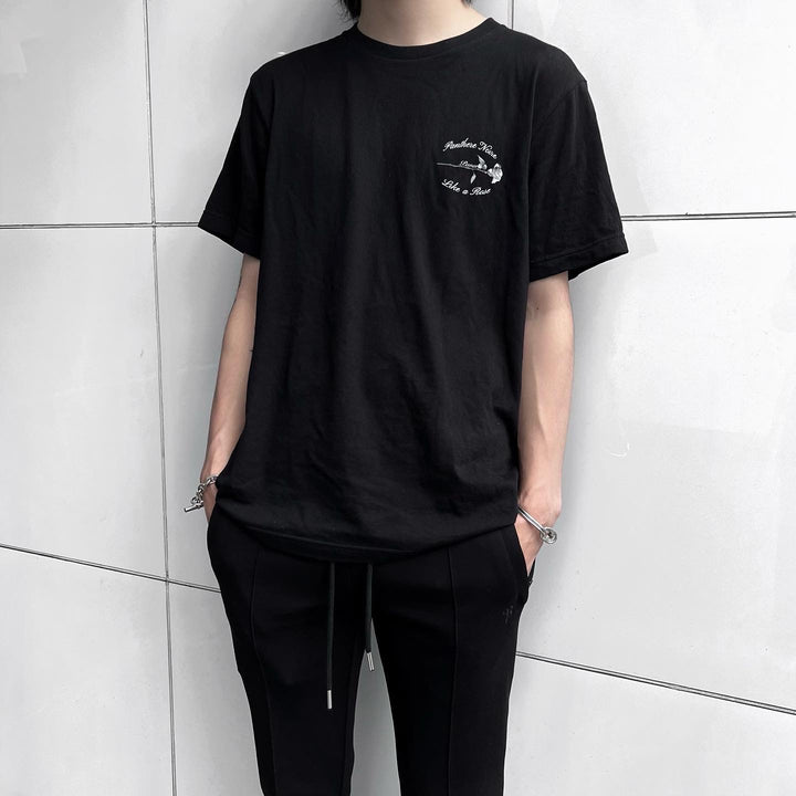 "로즈 아치 로고 티셔츠"(검은 색)