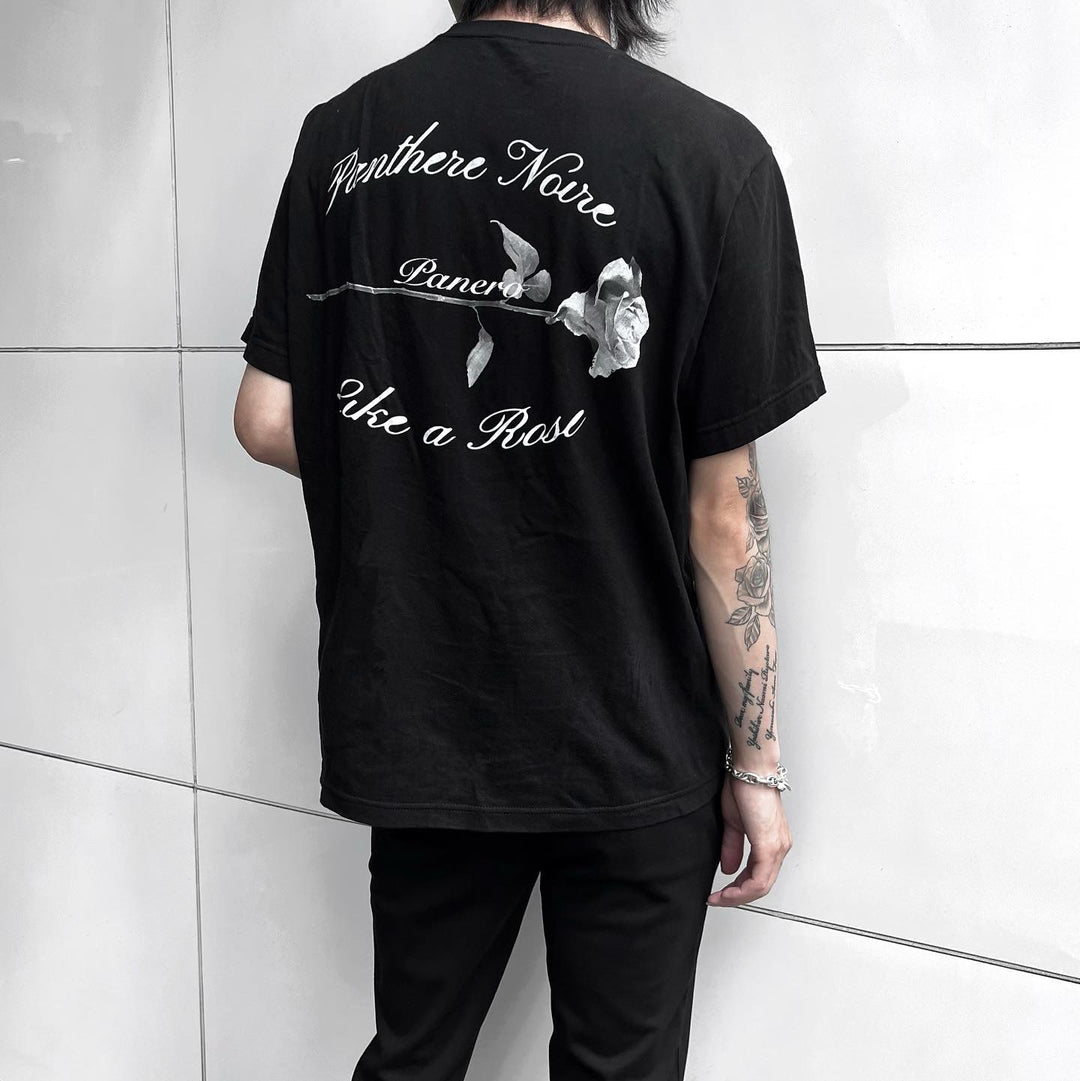 "로즈 아치 로고 티셔츠"(검은 색)