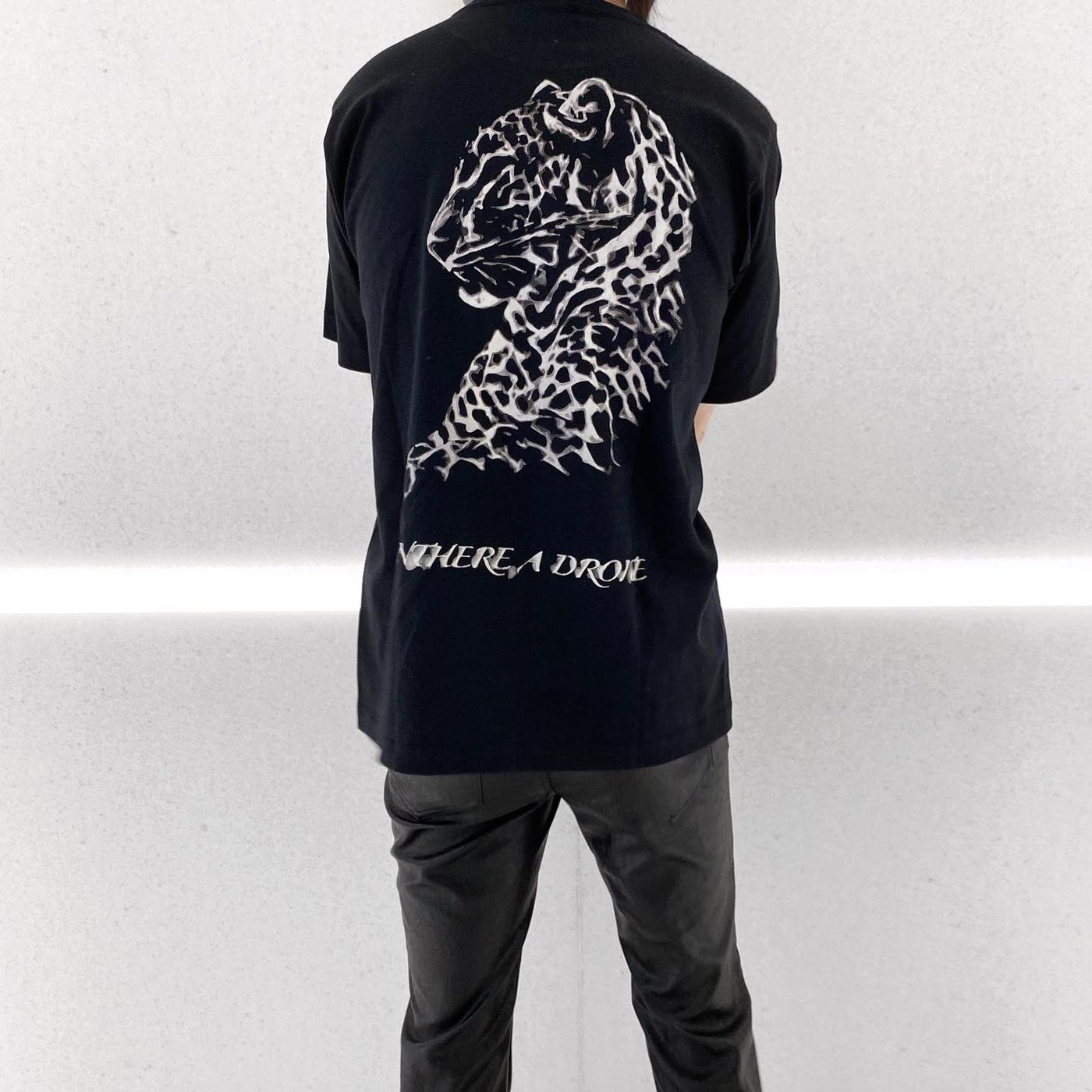 [Instant delivery]"Backprint Leopard"T-Shirt