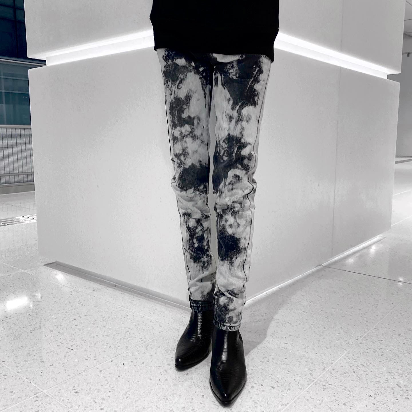 Bleach denim pants