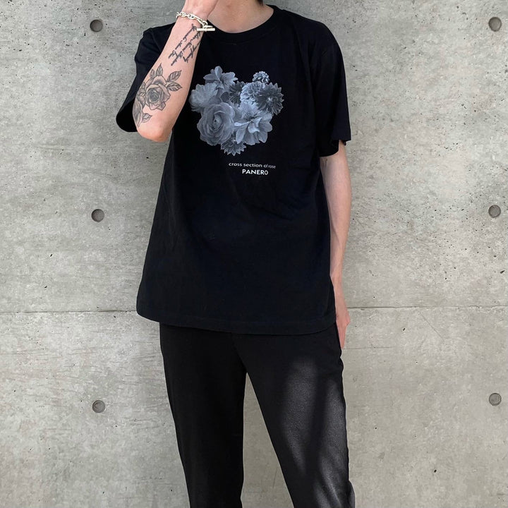 "풀 블룸"꽃 티셔츠 (검은 색)
