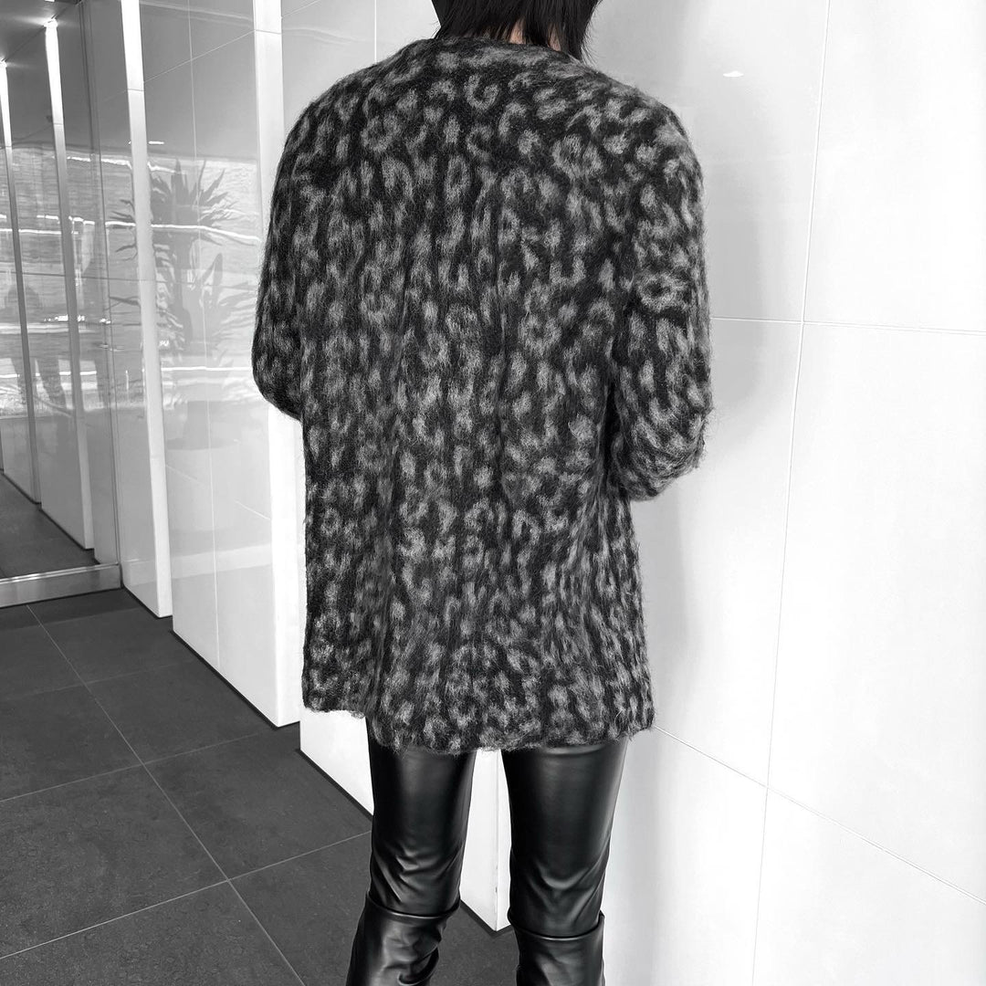 "Leopard Mohair Cardigan"(검은 색)