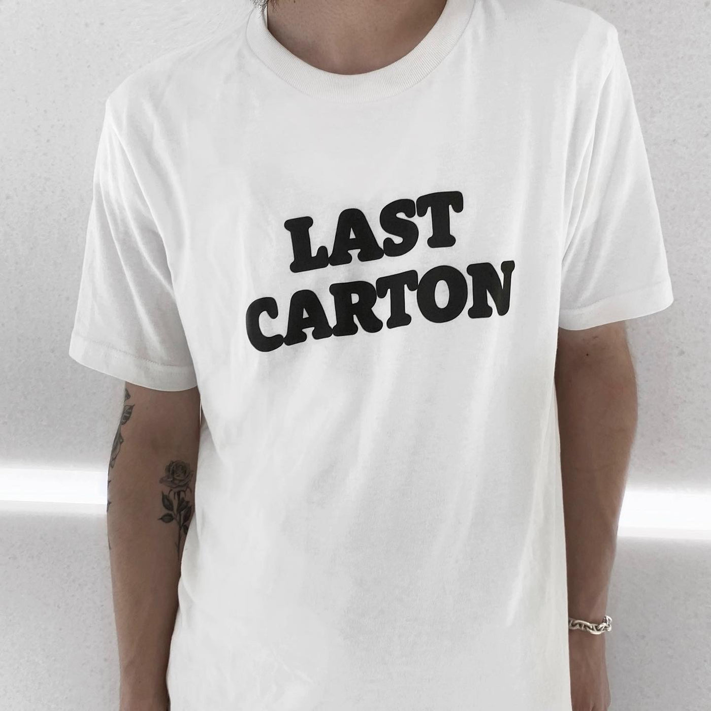 [Instant delivery]"Last Carton"T-shirt (white)